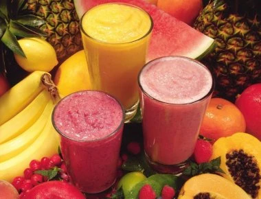 «Aroma Earth Products» στην Γλυφάδα: Η πιο δροσερή απάντηση στον καύσωνα με χυμούς, smoothies και φρούτα!